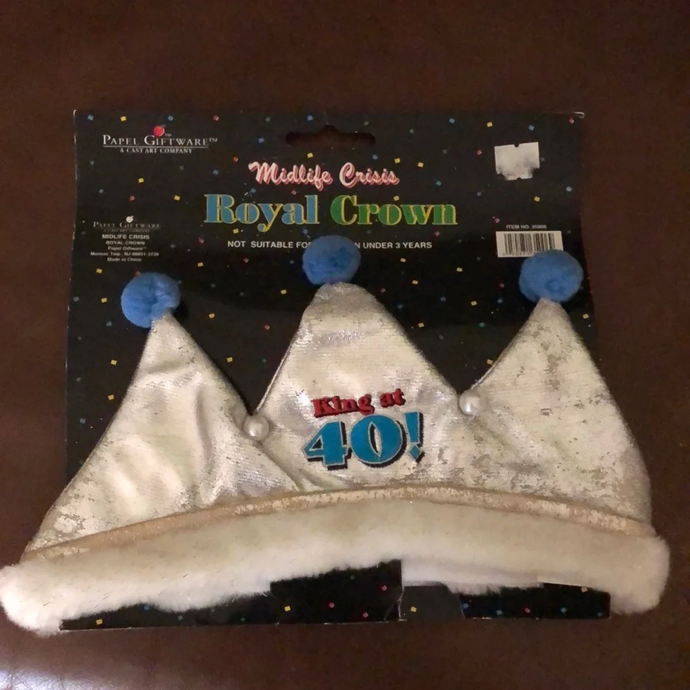 King at 40 Crown NWT